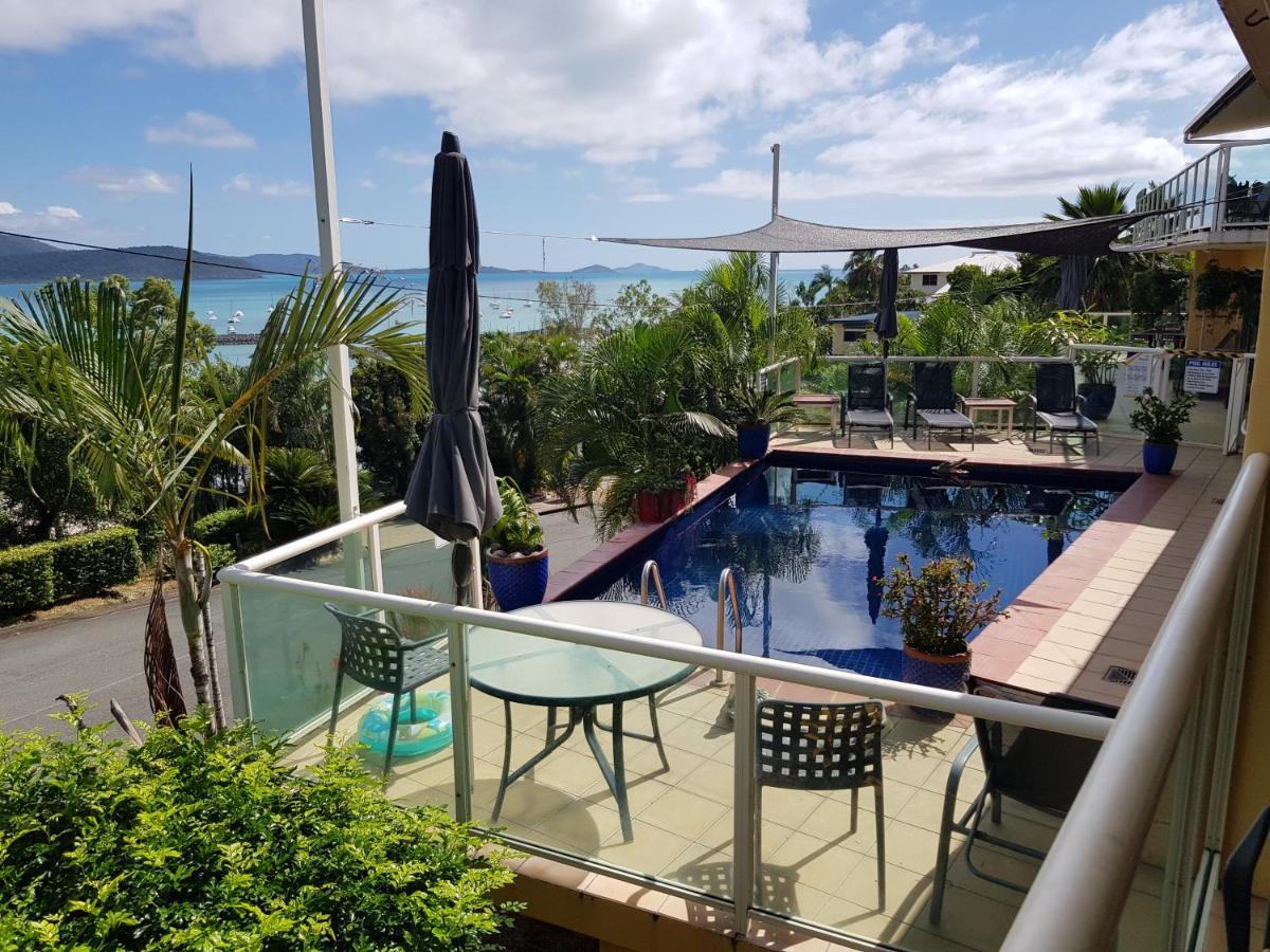 Sunlit Waters Studio Apartments Airlie Beach Exterior foto