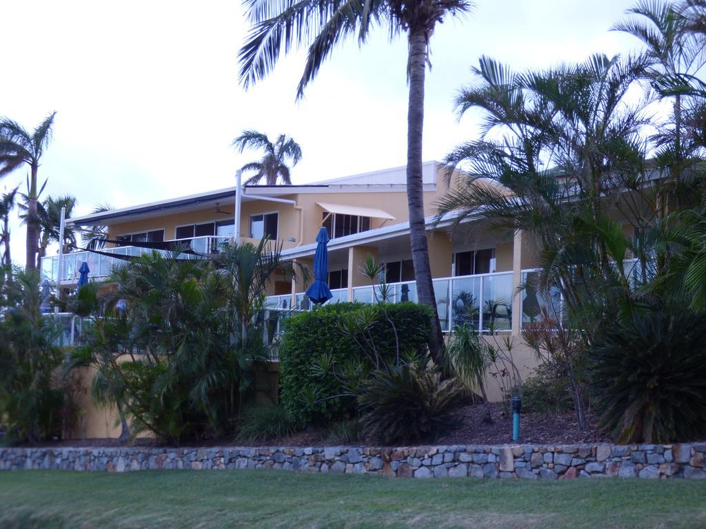 Sunlit Waters Studio Apartments Airlie Beach Exterior foto