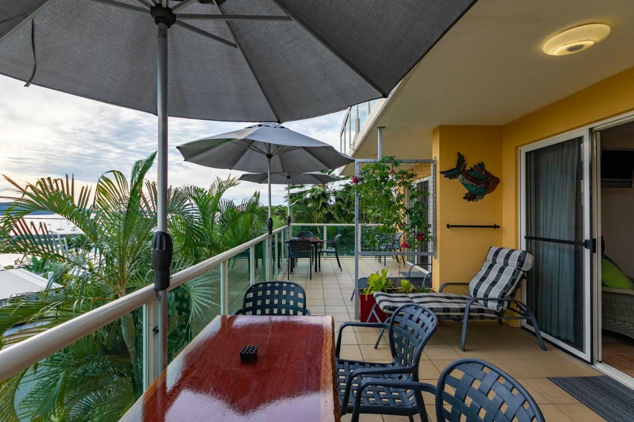 Sunlit Waters Studio Apartments Airlie Beach Exterior foto