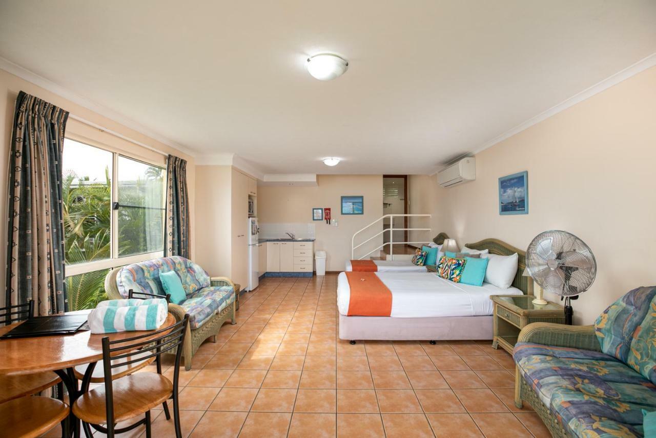 Sunlit Waters Studio Apartments Airlie Beach Exterior foto