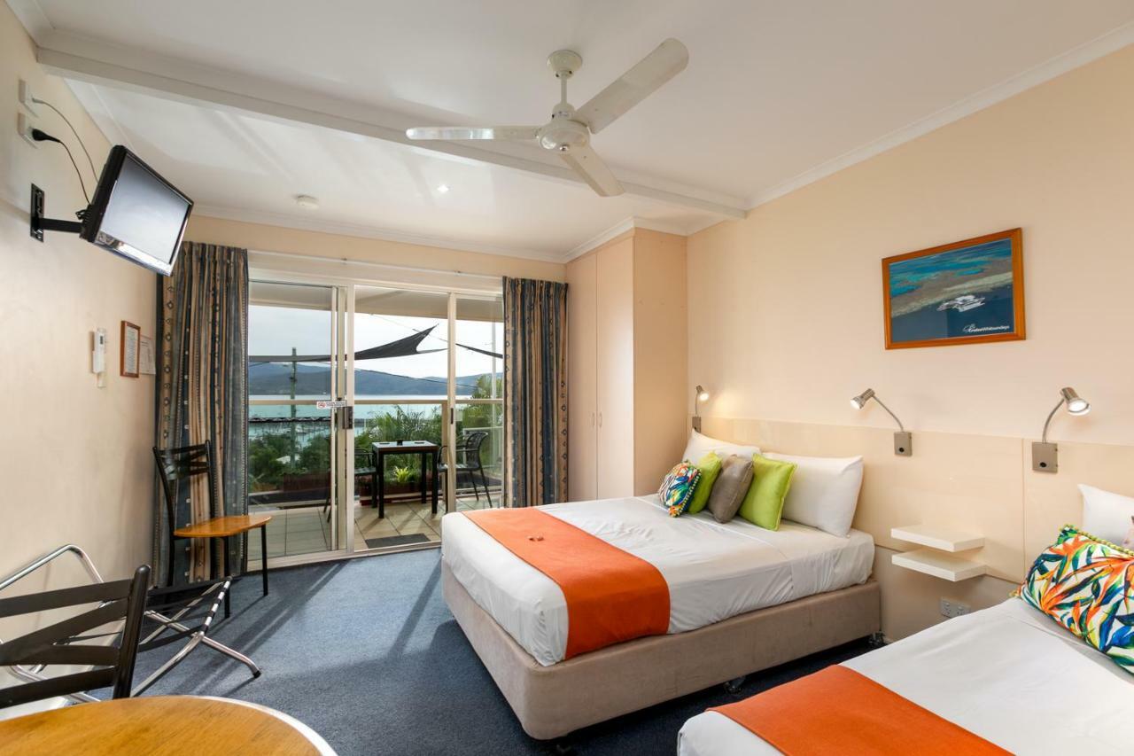 Sunlit Waters Studio Apartments Airlie Beach Exterior foto