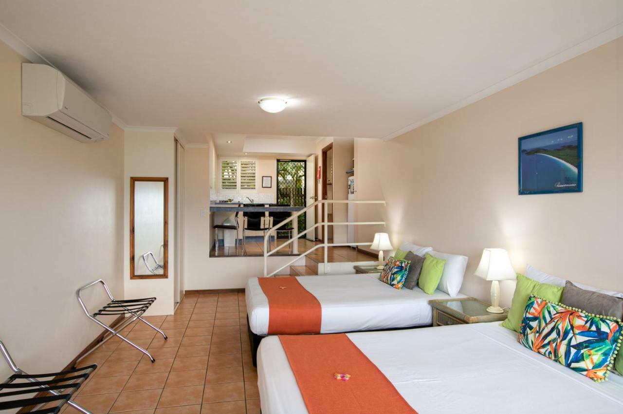 Sunlit Waters Studio Apartments Airlie Beach Exterior foto