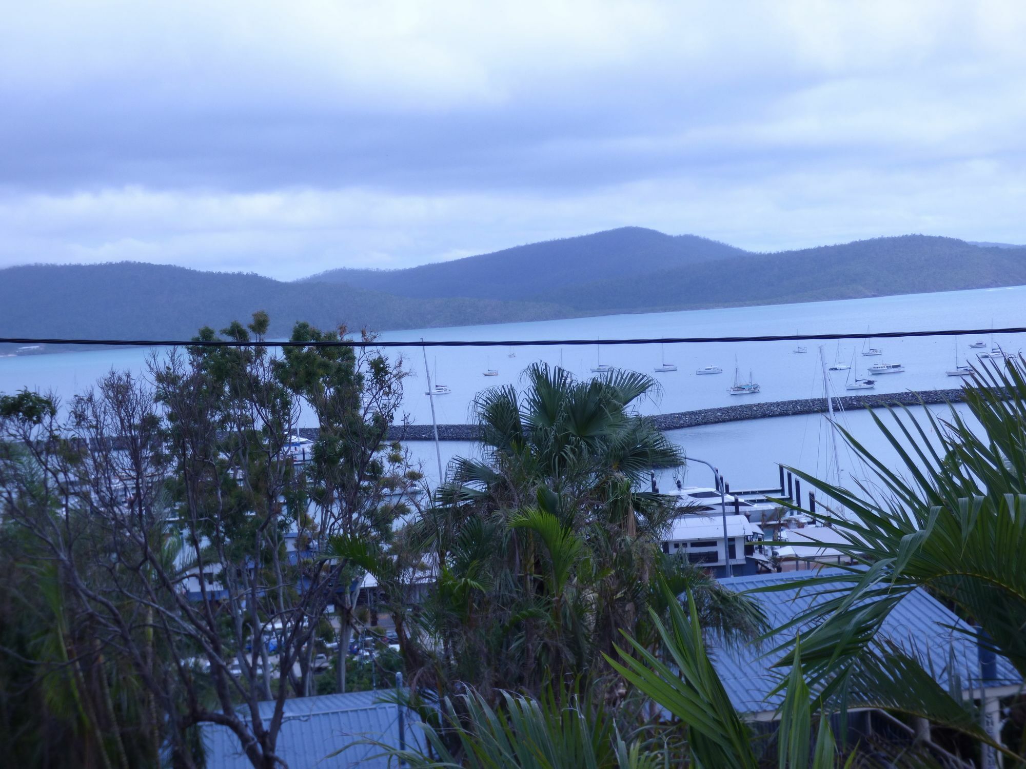 Sunlit Waters Studio Apartments Airlie Beach Exterior foto